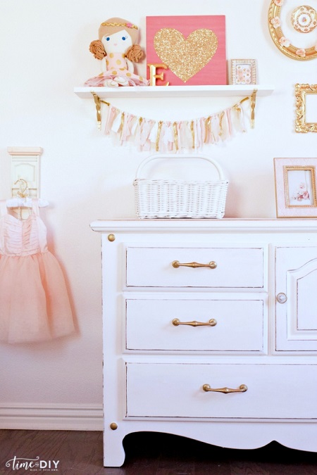 chippy-glam-dresser-makeover(pp_w670_h1005)
